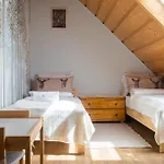 Ciwers Z Balia W Ogrodzie Na Wylacznosc Апартаменты